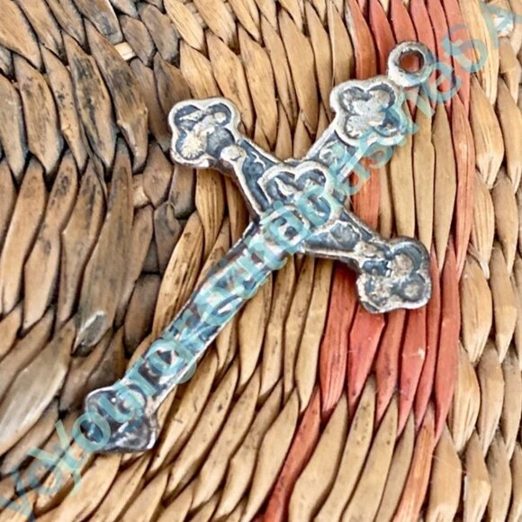 Time Worn Crucifix Pendant in Sterling Silver - Picture 3 of 4
